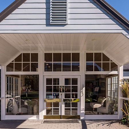 タウポ クオリティ スイーツ フカ フォールズモーテル エクステリア 写真 The entrance to the house