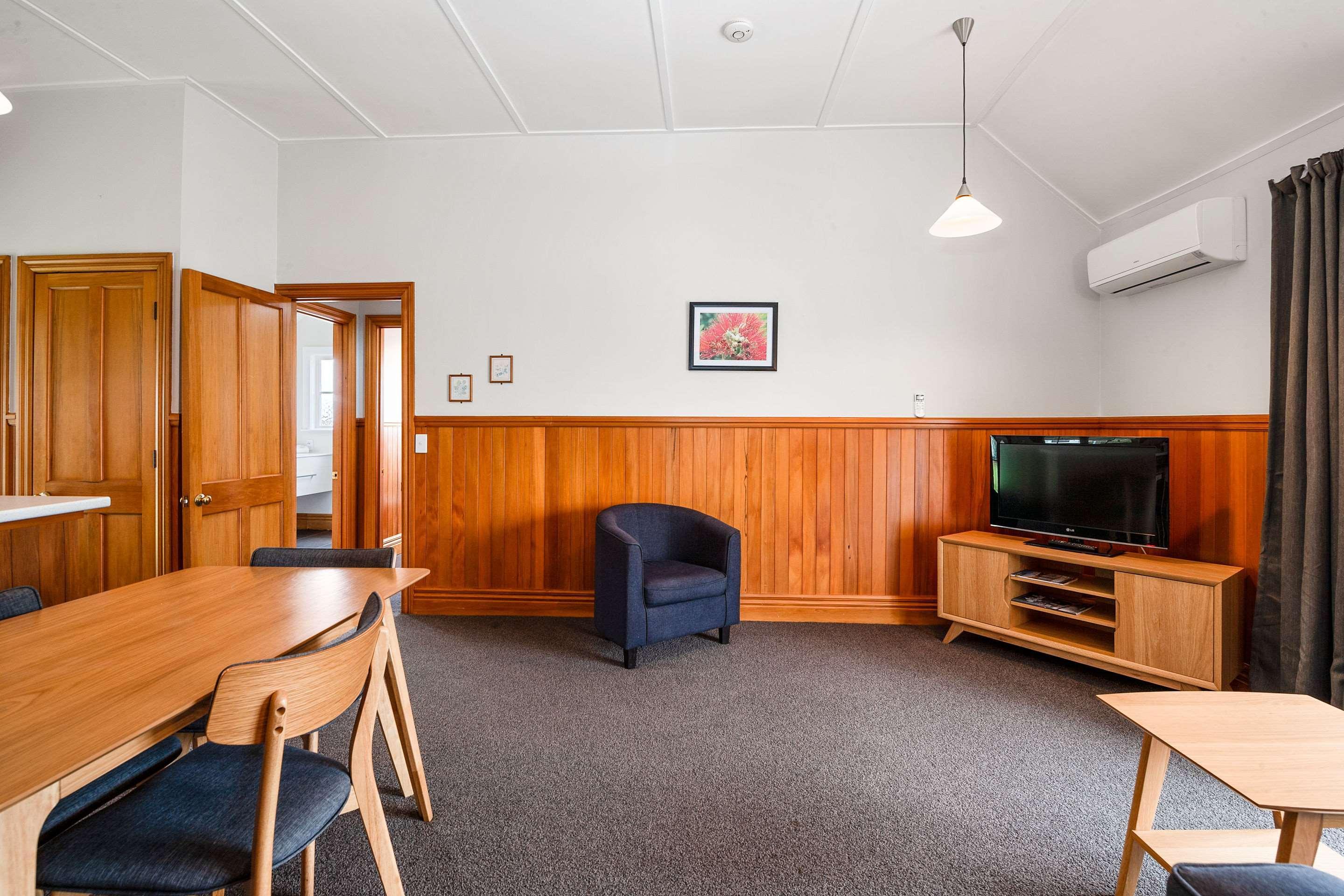 タウポ クオリティ スイーツ フカ フォールズモーテル エクステリア 写真 A common room at the University of Otago