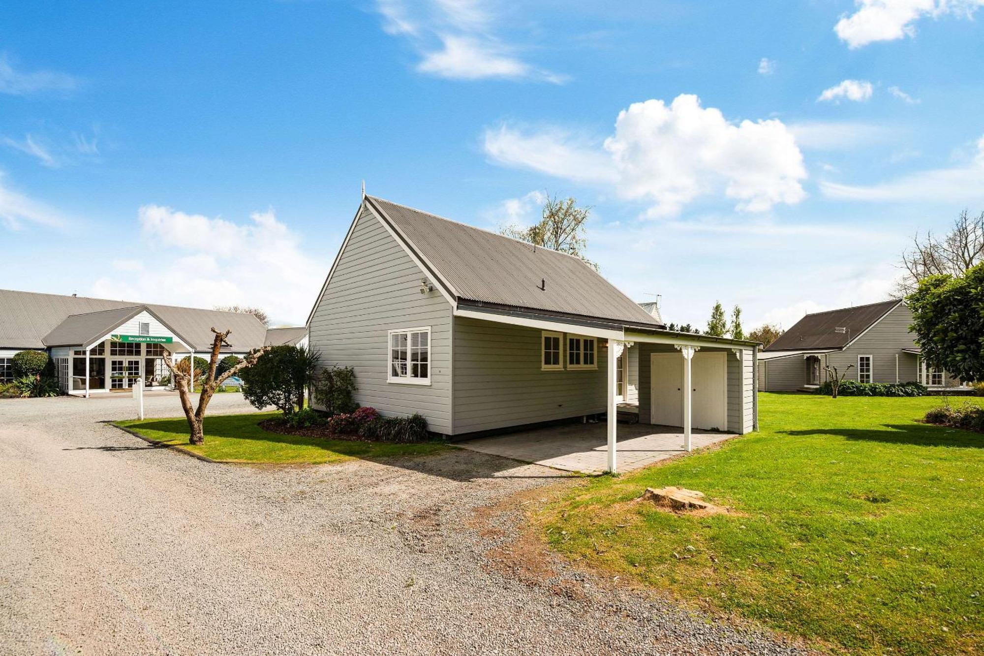 タウポ クオリティ スイーツ フカ フォールズモーテル エクステリア 写真 A bungalow in the Netherlands