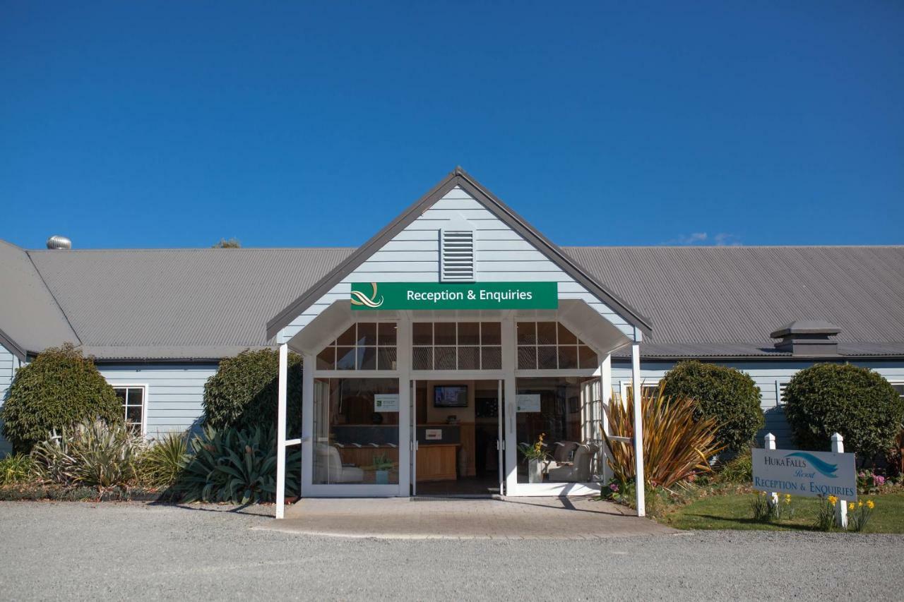 タウポ クオリティ スイーツ フカ フォールズモーテル エクステリア 写真 Reception at the Hanmer Springs Thermal Pools
